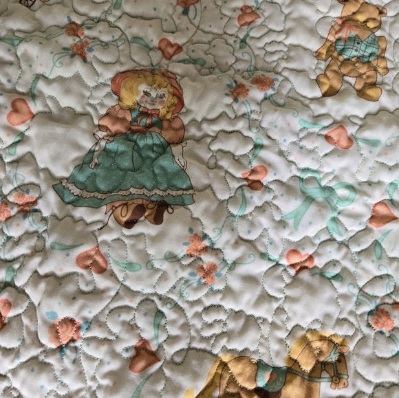 Vintage Baby Blanket Quilt - Picture 9 of 10